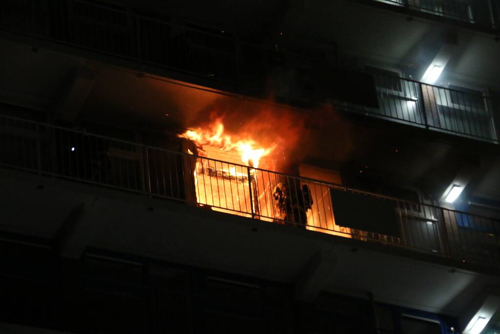 Gewonde bij uitslaande brand in flat