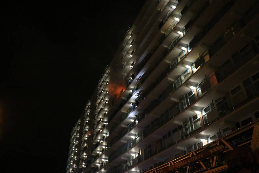 Gewonde bij uitslaande brand in flat