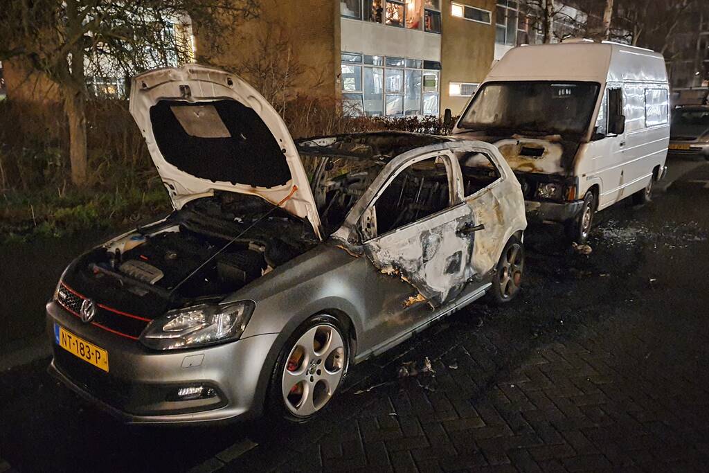 Auto verwoest door brand