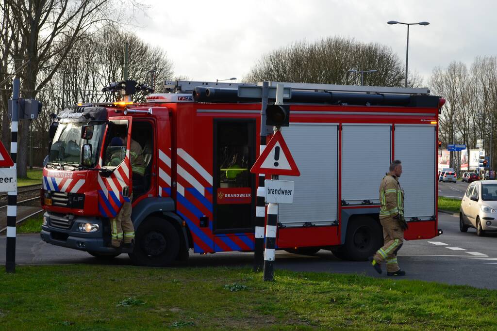 Tram en personenauto botsen op elkaar