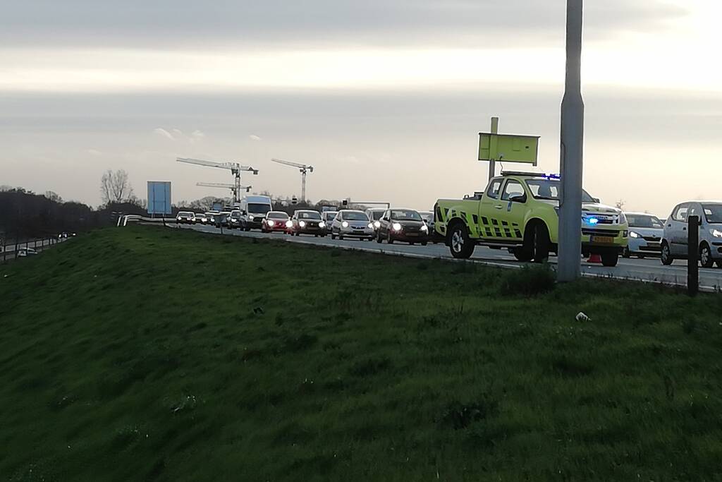 Auto botst op bestelwagen