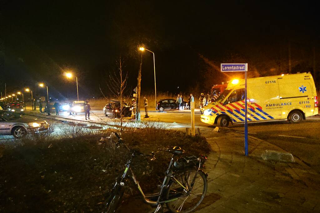 Gewonde na frontale aanrijding op kruising