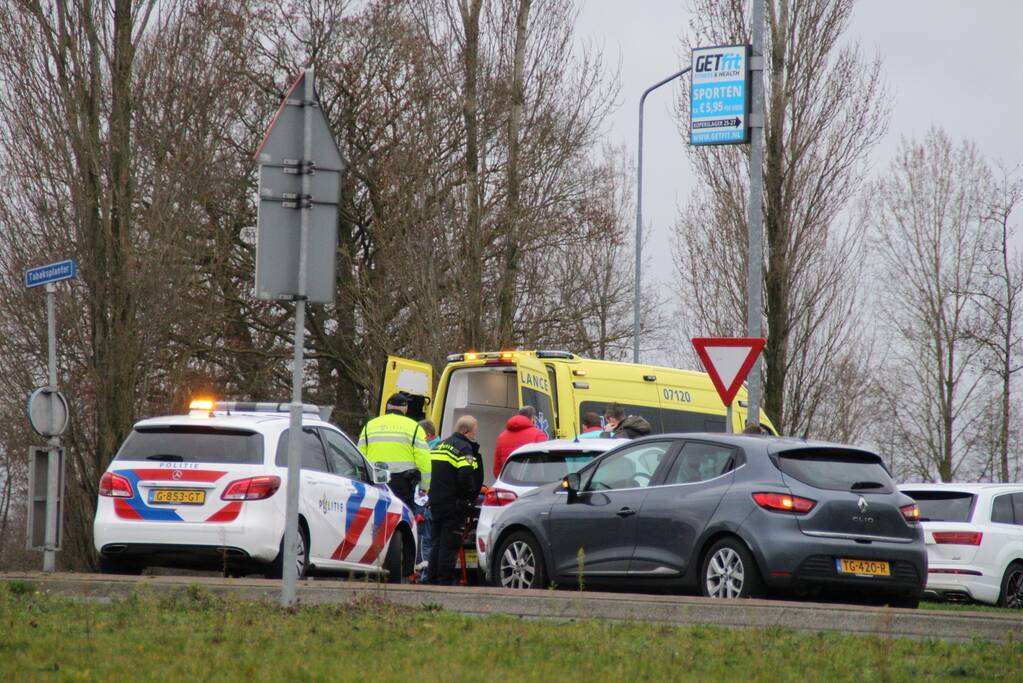 Motorrijder gewond bij ongeval op rotonde