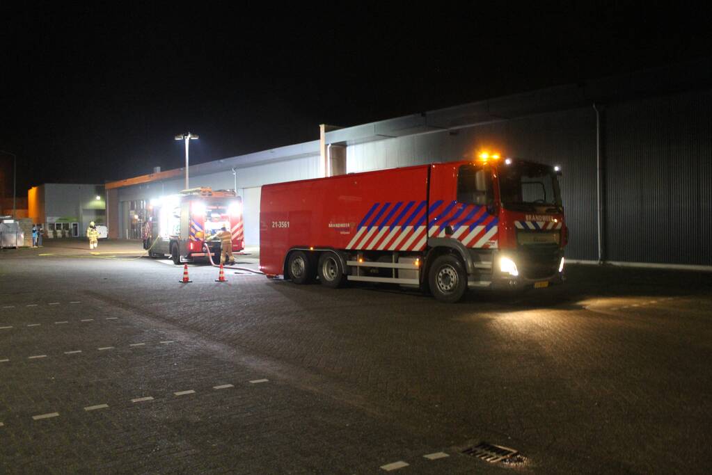 Bedrijf vol rook door brandende fietsaccu's