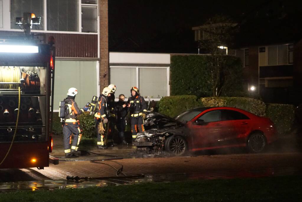 Zoveelste auto in brand
