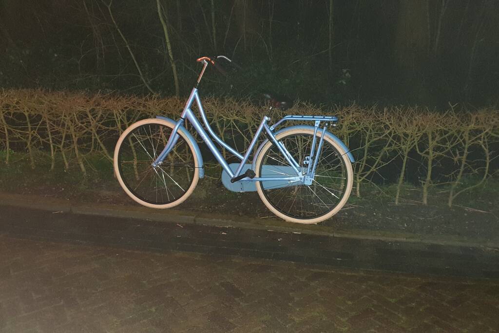 Persoon uit het water gered