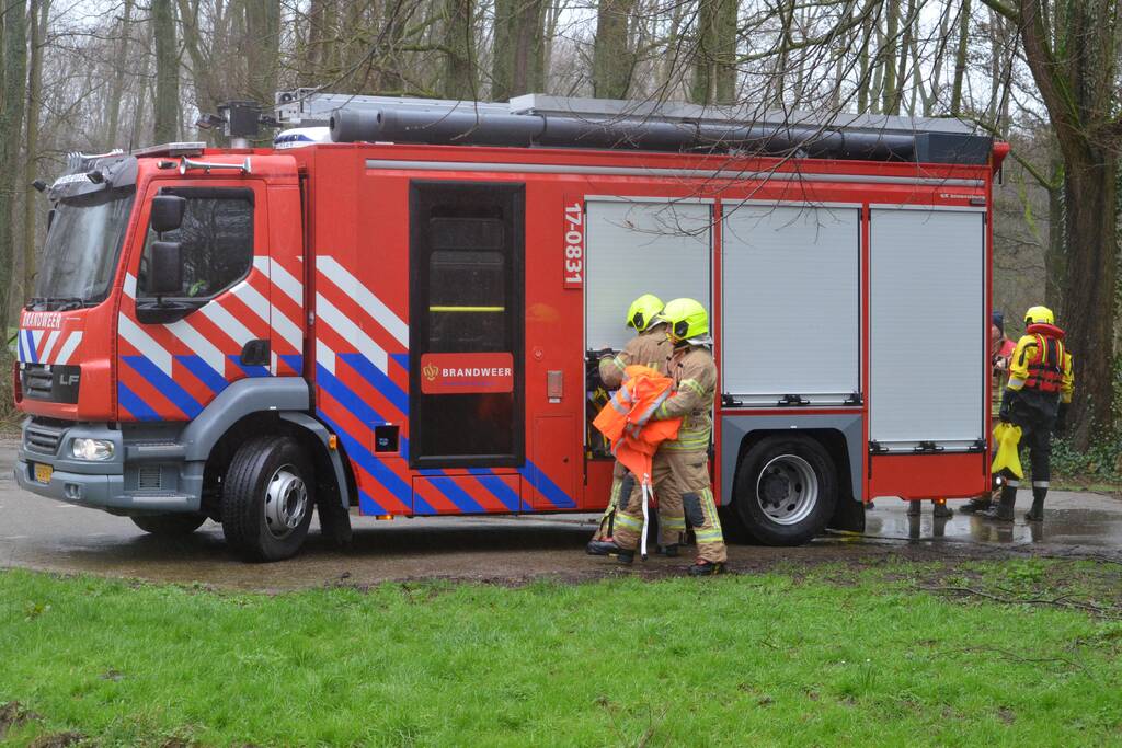 Zoektocht naar persoon te water