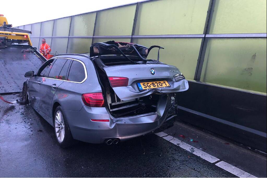 Auto gaat in vlammen op