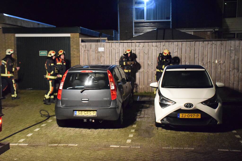 Autobrand vermoedelijk aangestoken