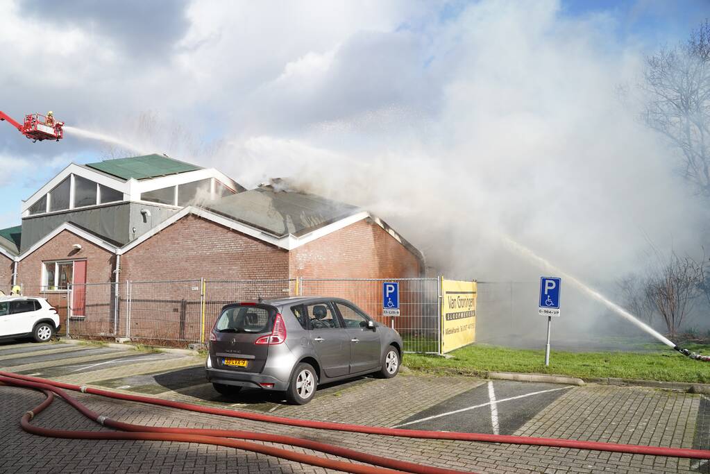 Uitslaande brand in slooppand