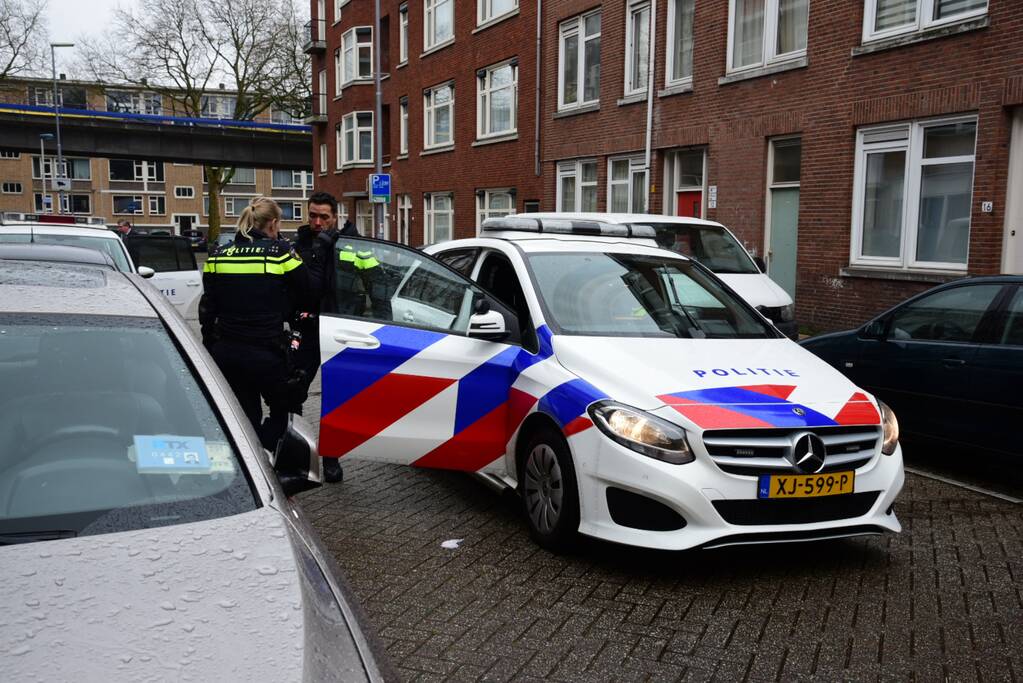 Man aangehouden na steekpartij in portiekflat