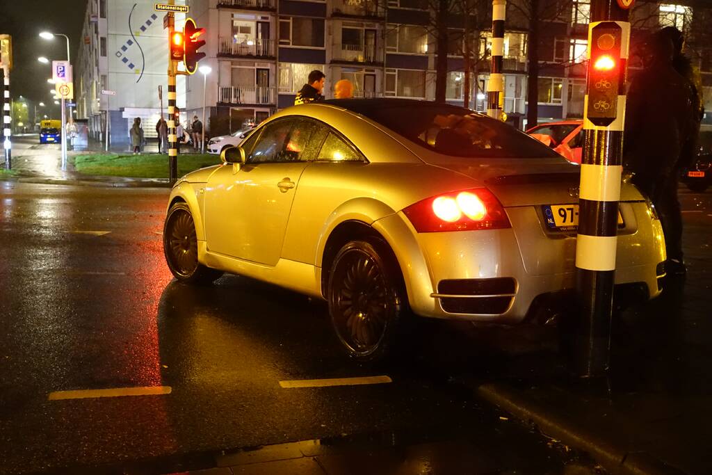 Forse schade na aanrijding met drie personenauto's