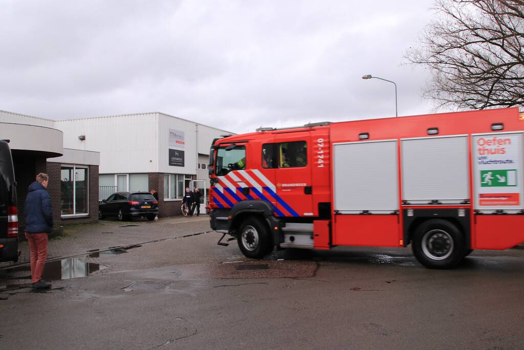 Kleine brand in bedrijvenpand
