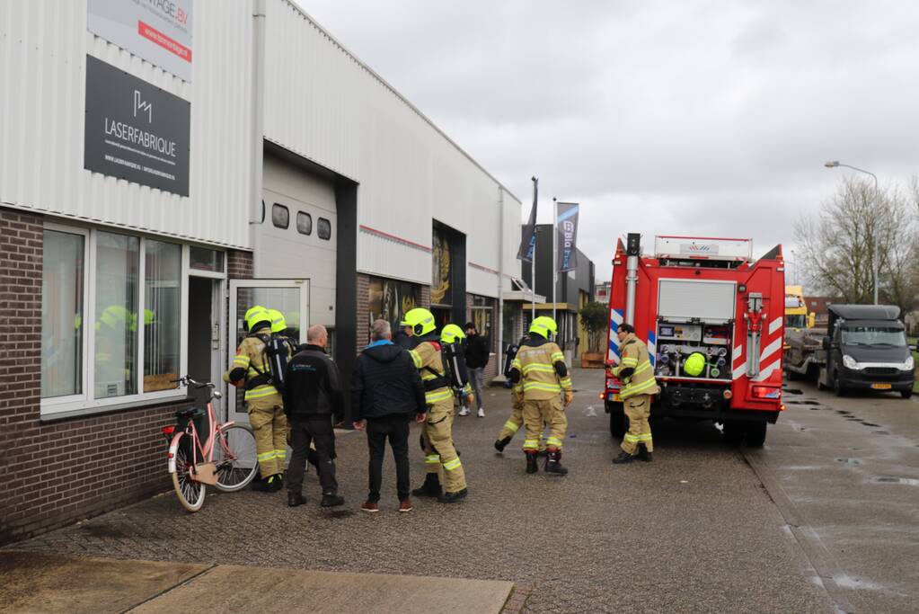Kleine brand in bedrijvenpand