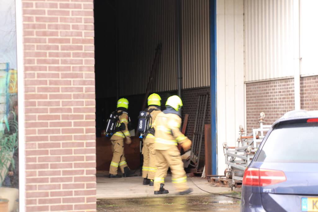 Kleine brand in bedrijvenpand