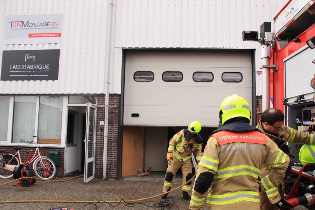 Kleine brand in bedrijvenpand