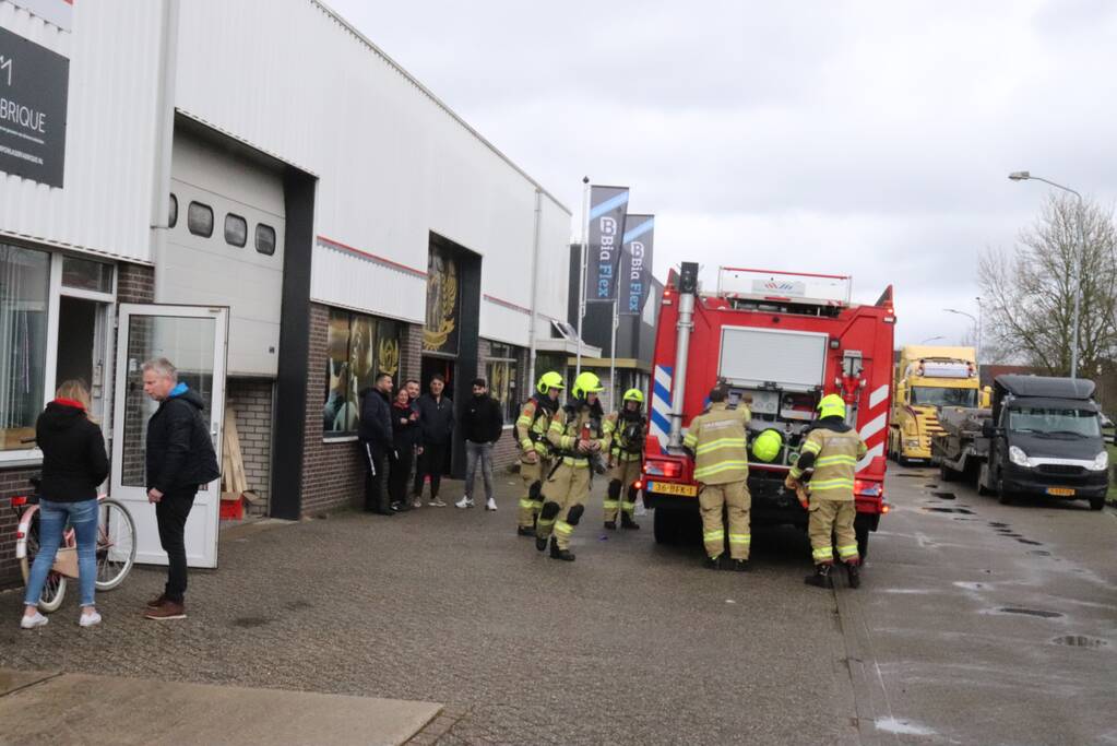 Kleine brand in bedrijvenpand