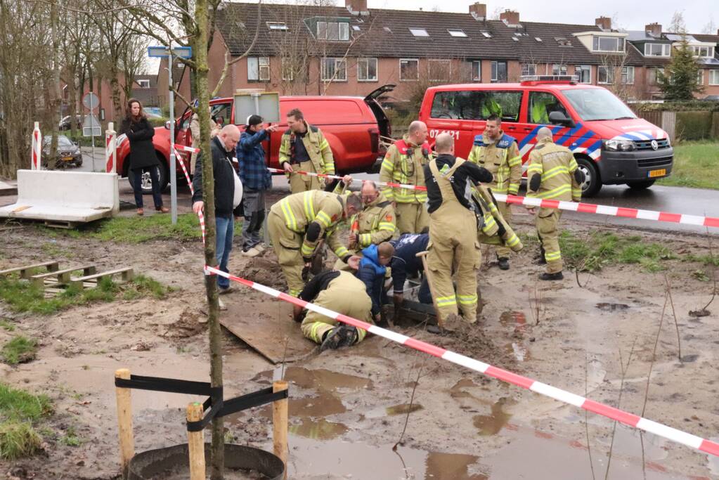 Jongen komt vast te zitten in drijfzand