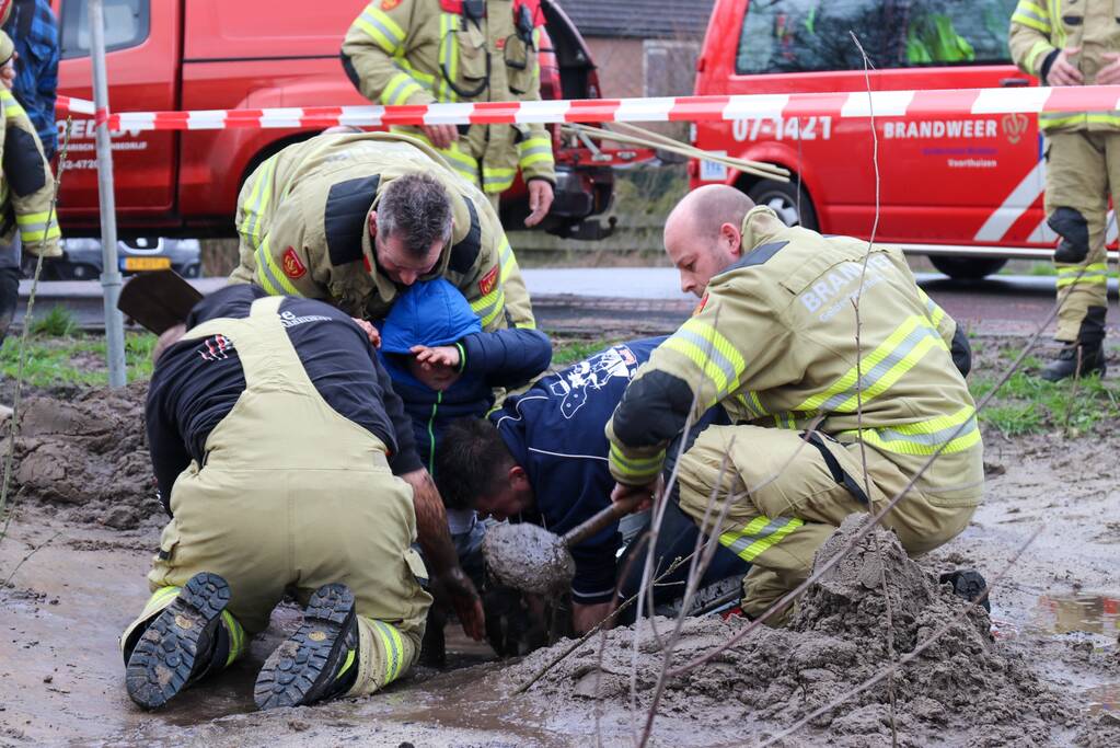 Jongen komt vast te zitten in drijfzand