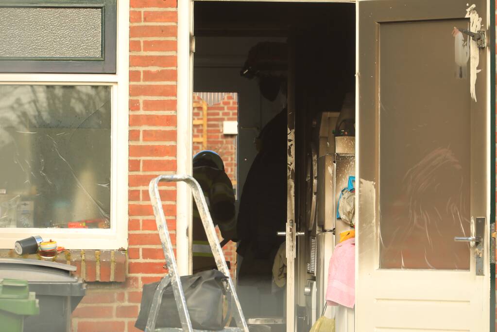 Enorme schade bij uitslaande keukenbrand