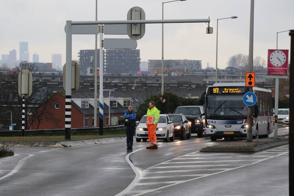 Verkeerschaos door defecte slagboom Algerabrug