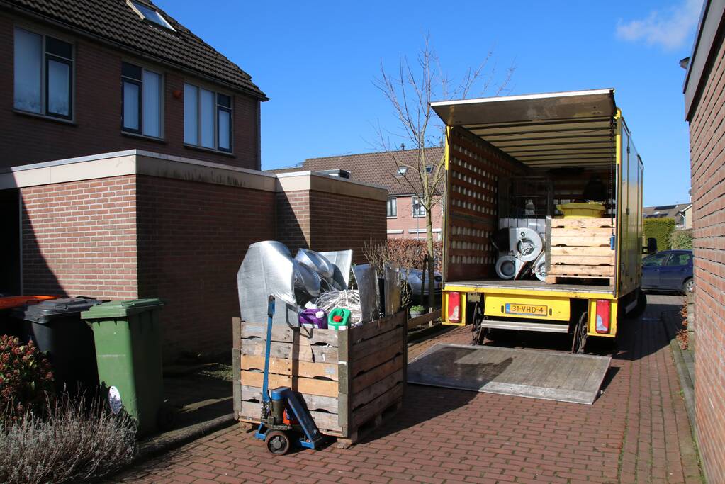 Aanhoudingen bij aangetroffen hennepkwekerijen