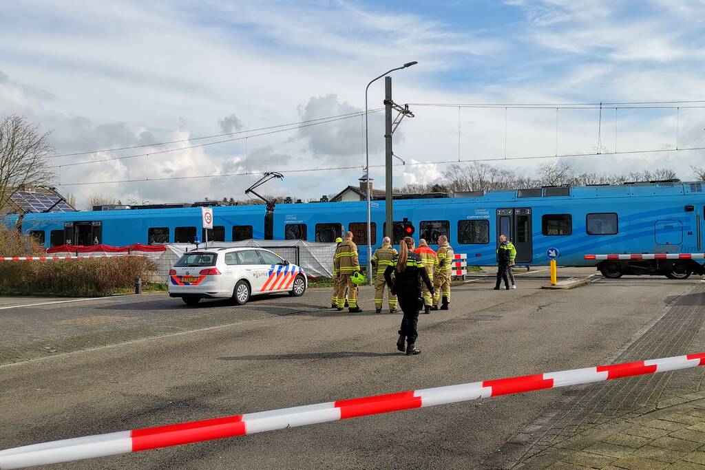 Geen treinverkeer door aanrijding op spoorwegovergang