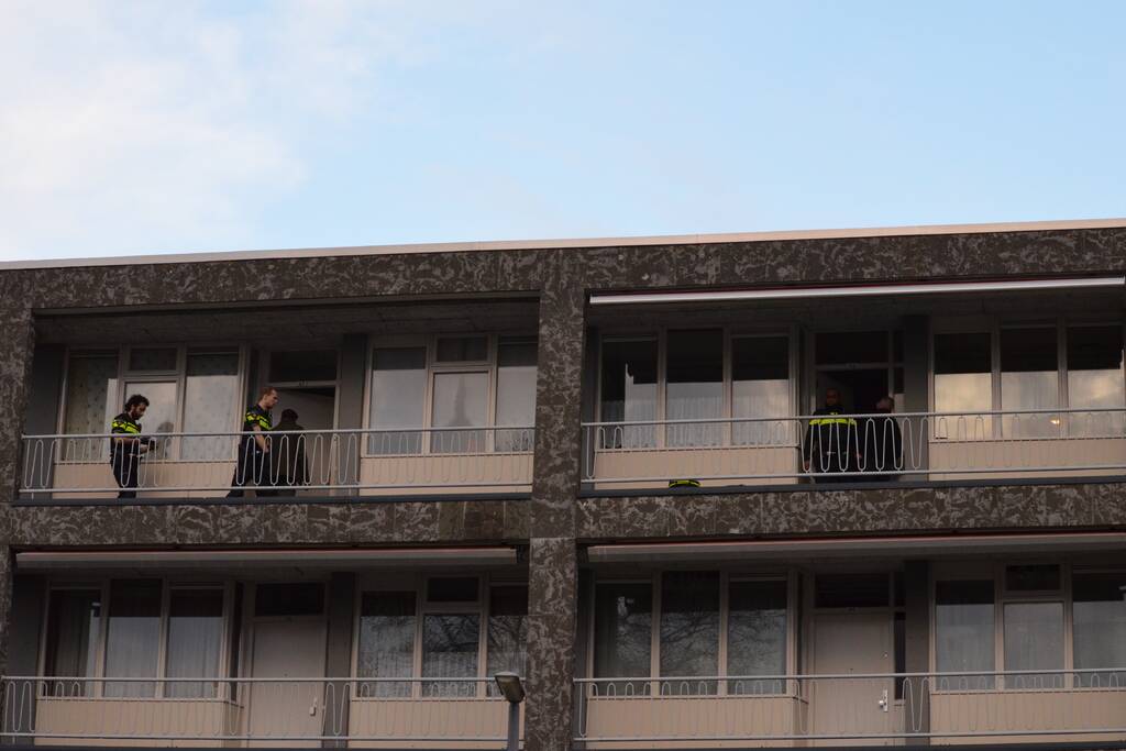 Man overleden bij steekpartij in woning