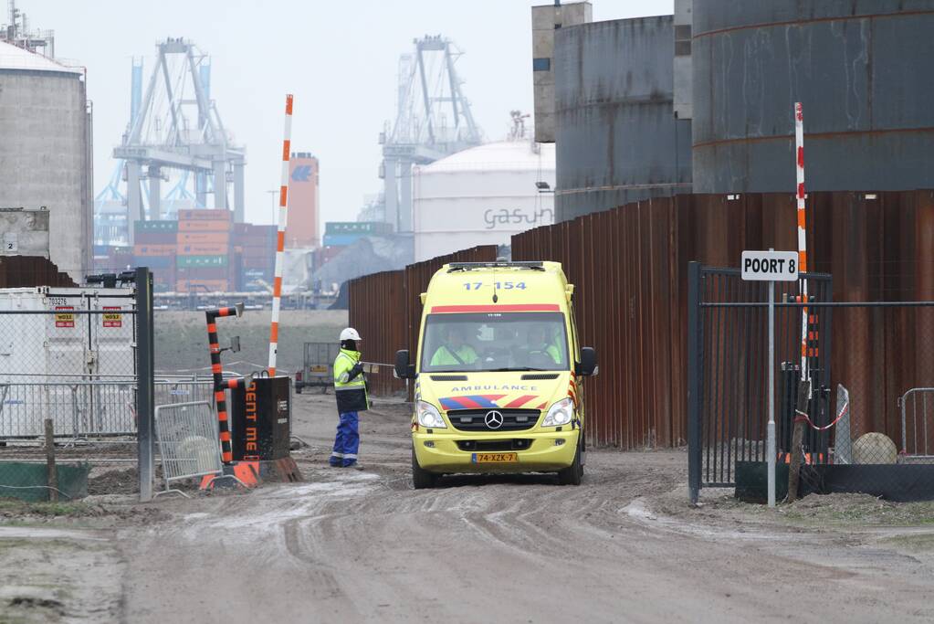 Gewonde bij bedrijfsongeval HES tank terminal