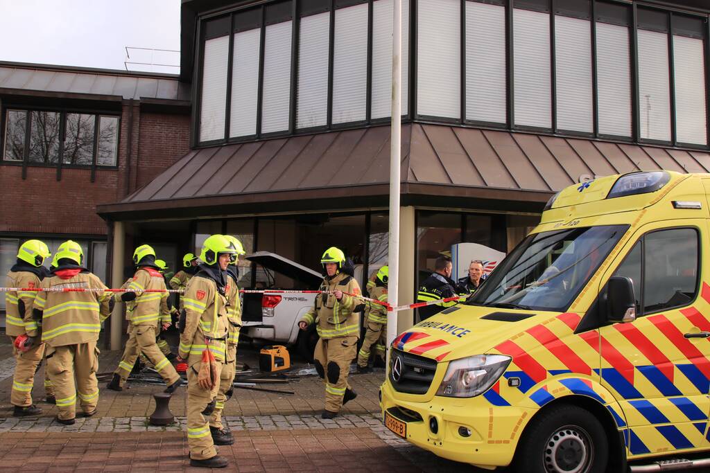 Pick-up wagen ramt pui gemeentehuis