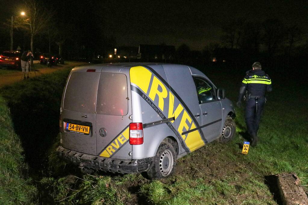 Bestuurder vlucht na ongeval