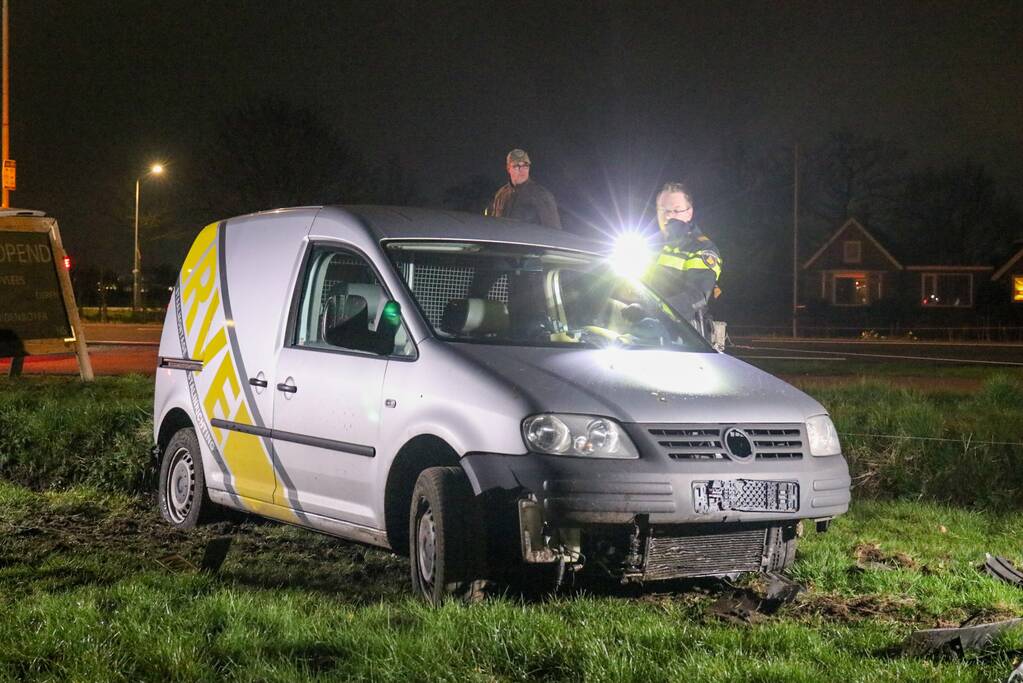 Bestuurder vlucht na ongeval