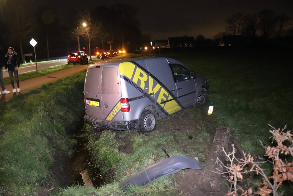 Bestuurder vlucht na ongeval