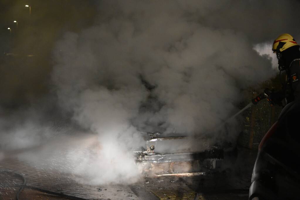 Auto flink beschadigd na brand