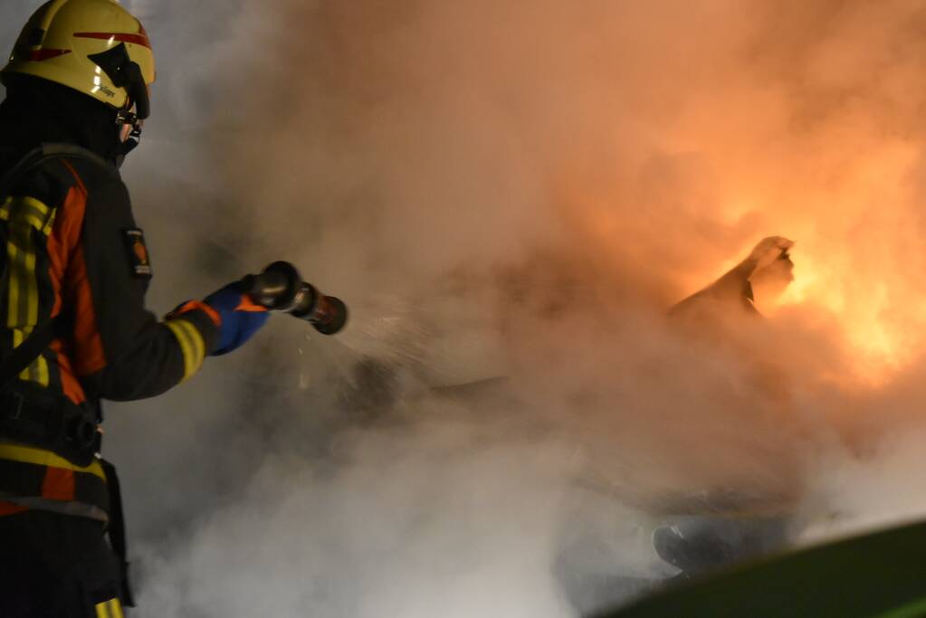 Auto flink beschadigd na brand