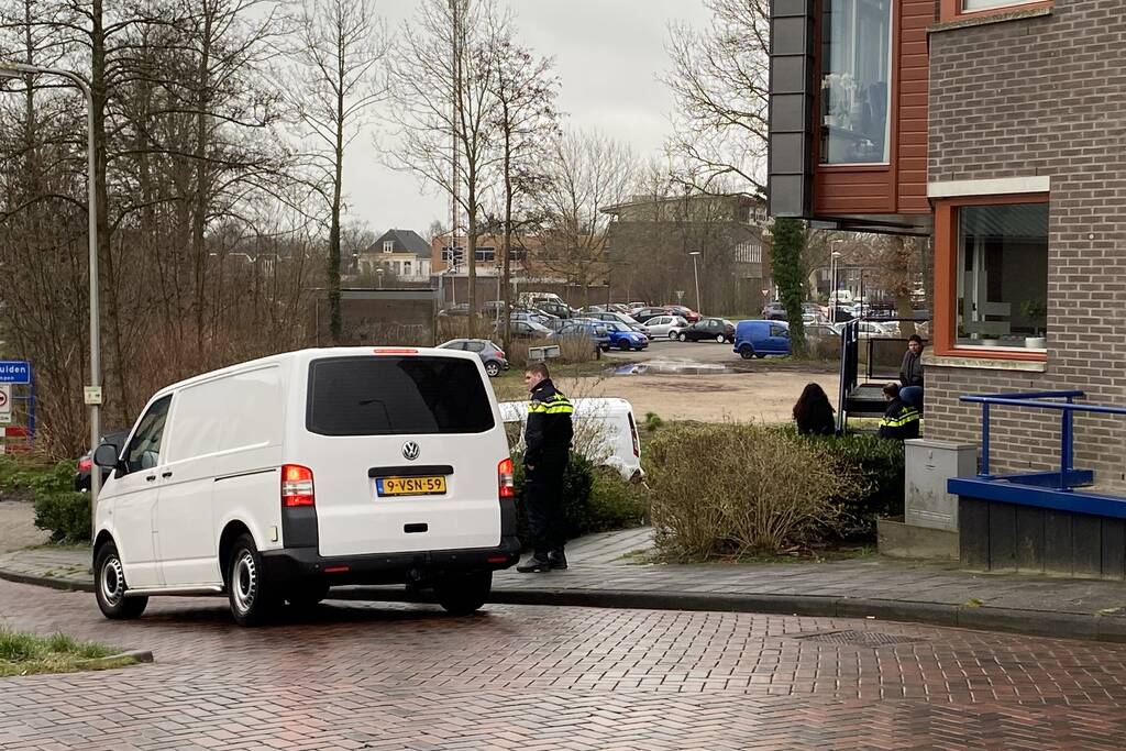 Overleden persoon aangetroffen in woning