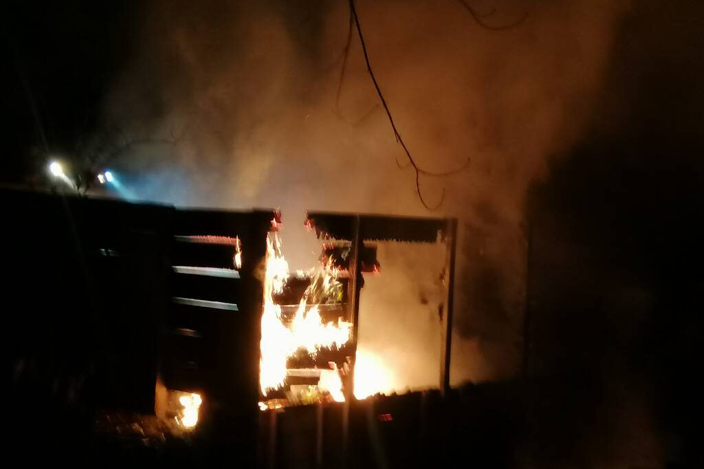 Flinke brand bij opslagplaats Theehuis De Leidsehout