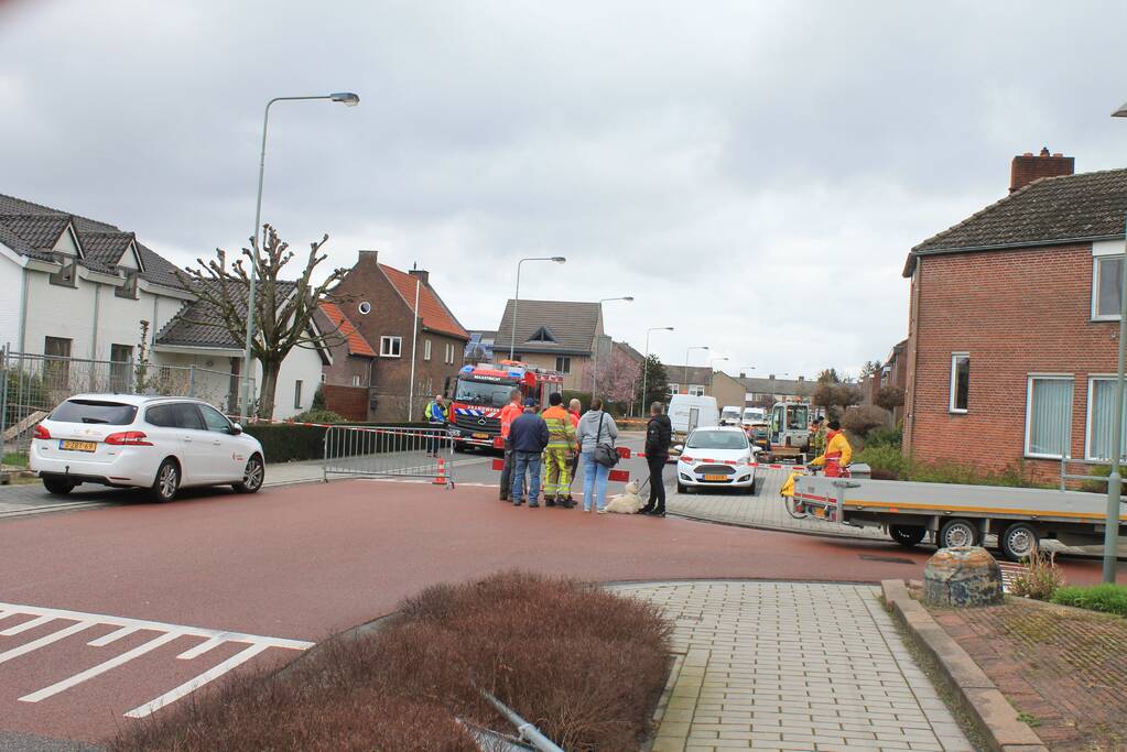 Straat afgesloten door lek in gasleiding
