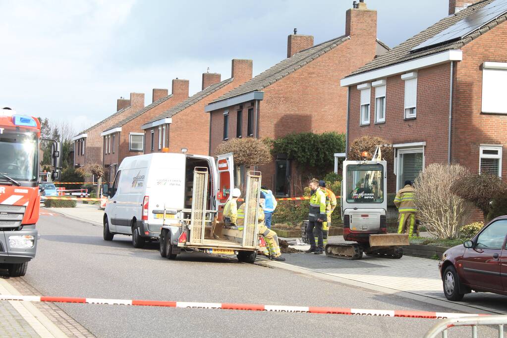 Straat afgesloten door lek in gasleiding