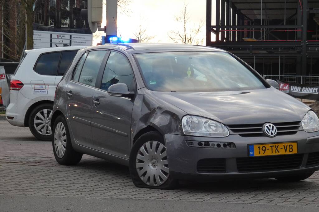 Scooterrijder gewond na aanrijding met auto