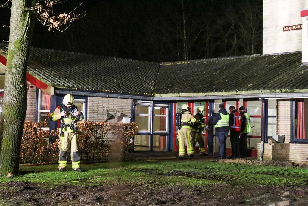 Brandweer oefent in oud verzorgingstehuis