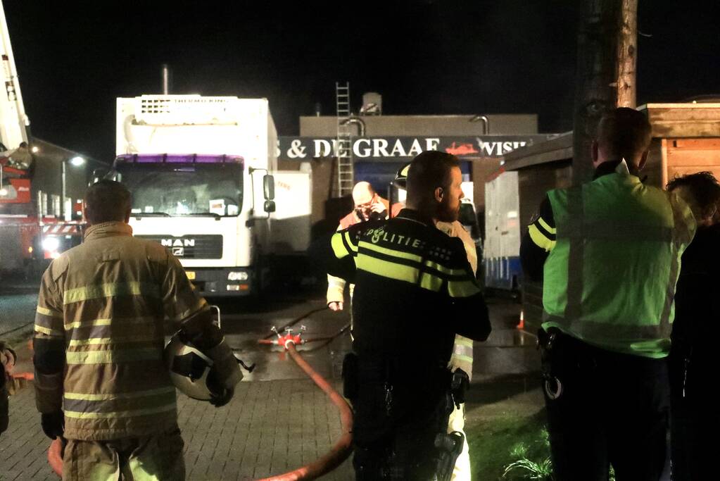 Veel rook bij brand in palingrokerij