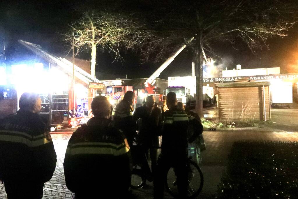 Veel rook bij brand in palingrokerij