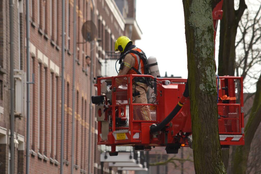 Veel rook bij brand in kelder