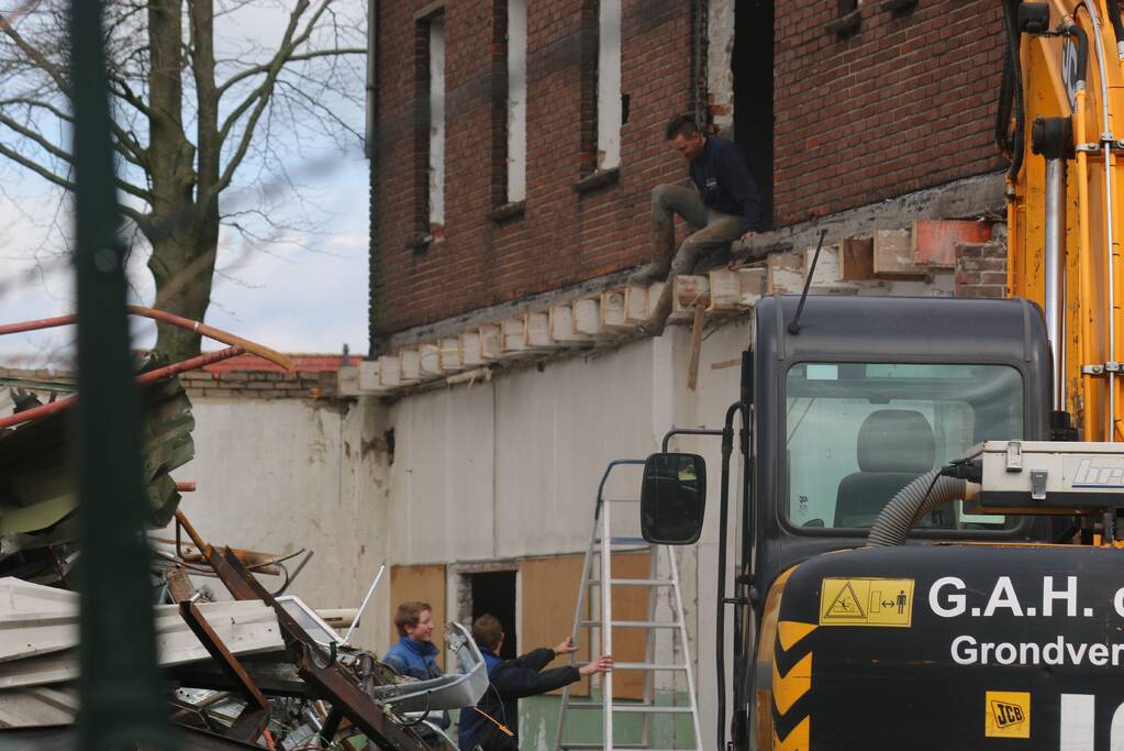 Brand tijdens werkzaamheden in voormalige Pehavee fabriek