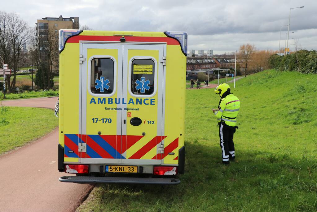 Racefietser gewond na botsing met scooter
