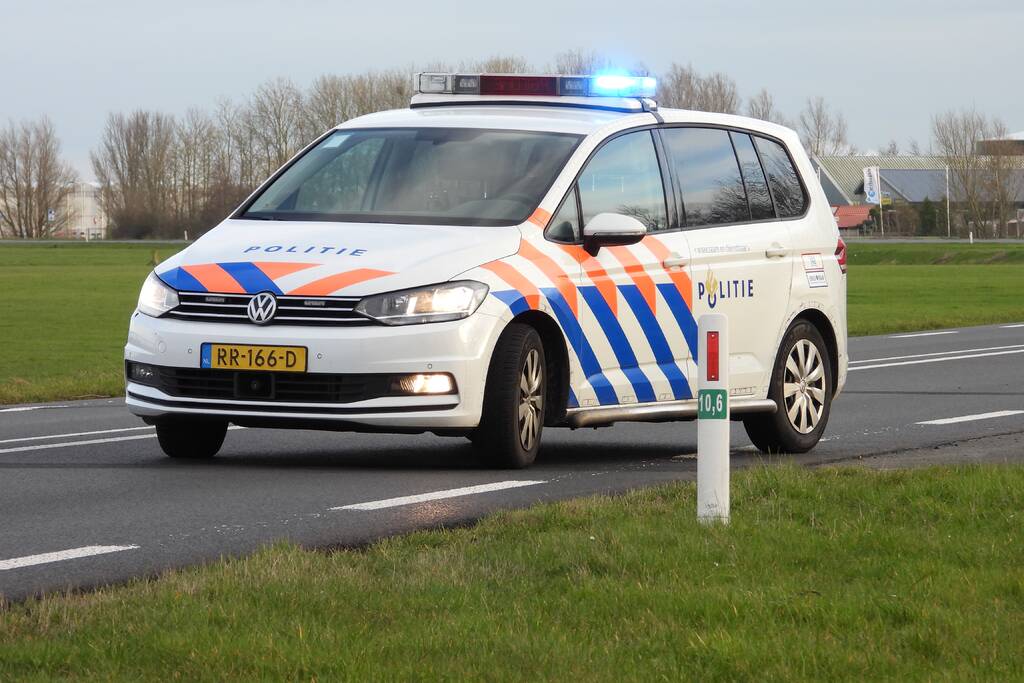 Provincialeweg dicht na aanrijding