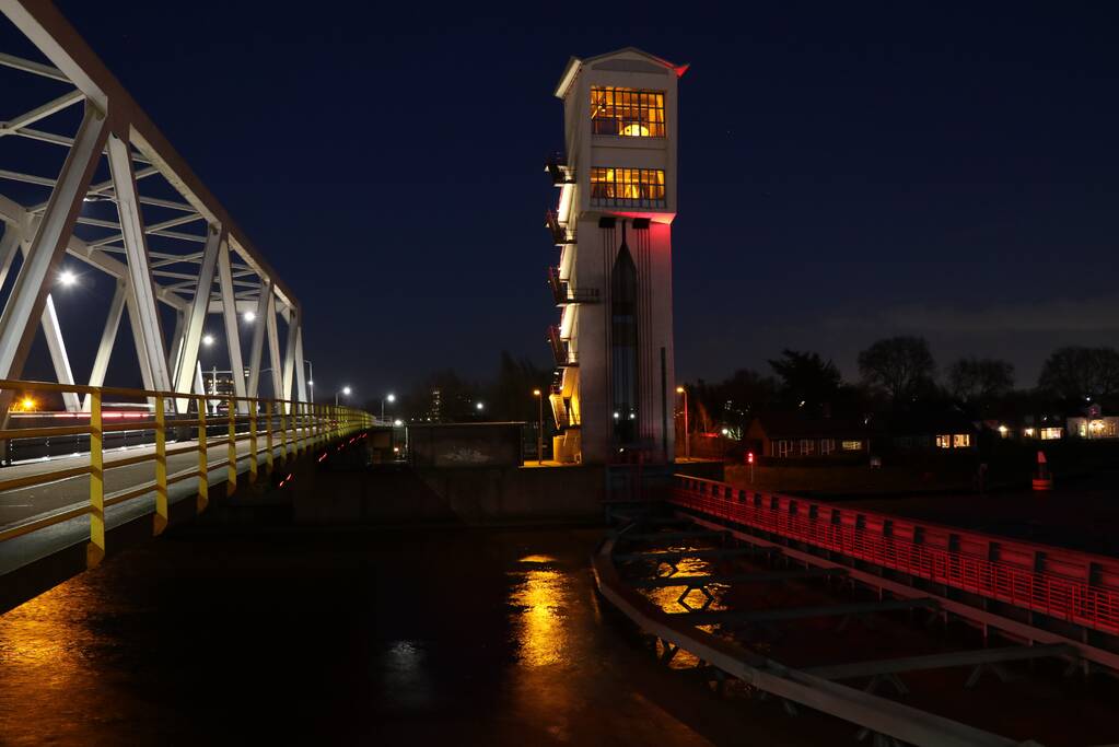 Hollandsche IJsselkering gesloten door hoog water