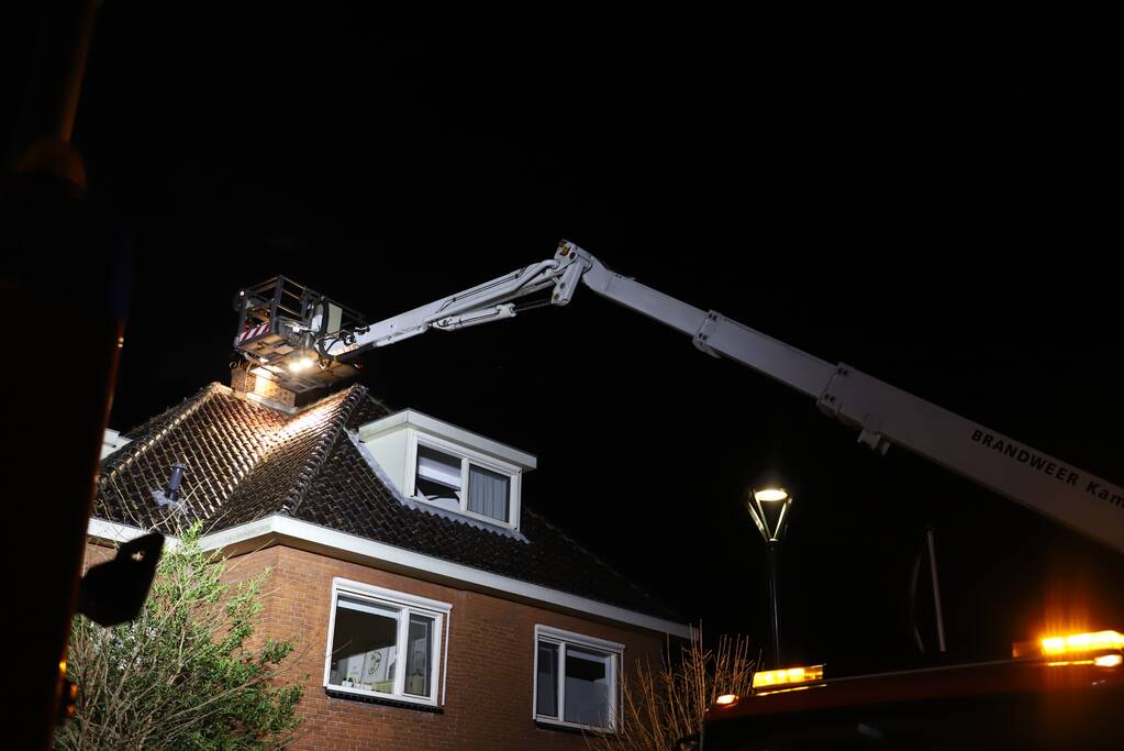 Brand in schoorsteen snel onder controle