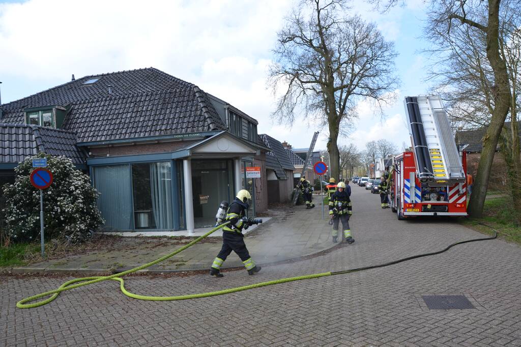Brand in leegstaand winkelpand